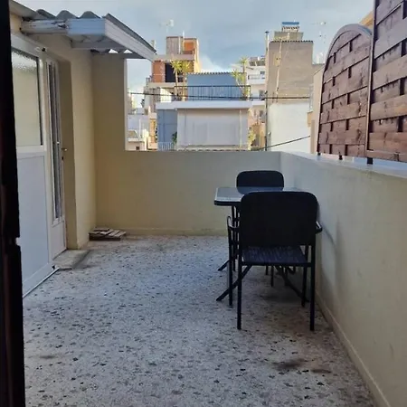 Terrace δώμα At Nikaia Metro I χρήση ταράτσας Apartment