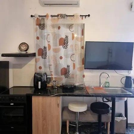 Apartment Terrace δώμα At Nikaia Metro I χρήση ταράτσας Piraeus
